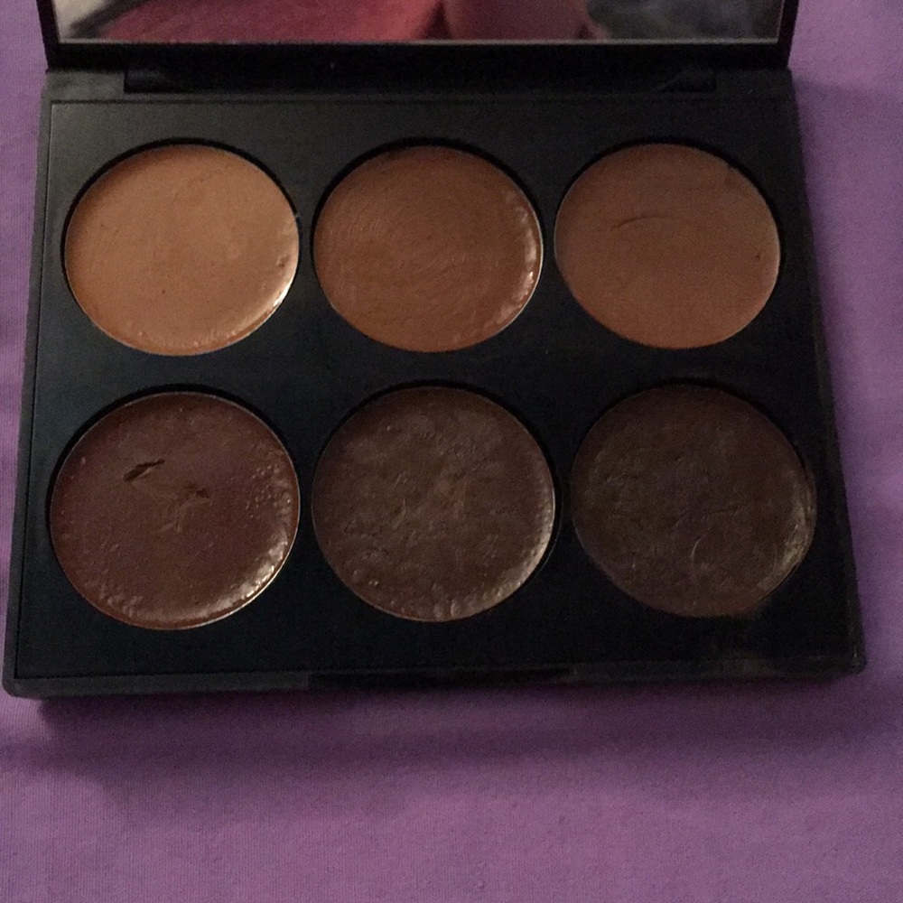 Sleek contour